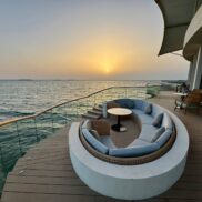 CSalt lounge při západu slunce